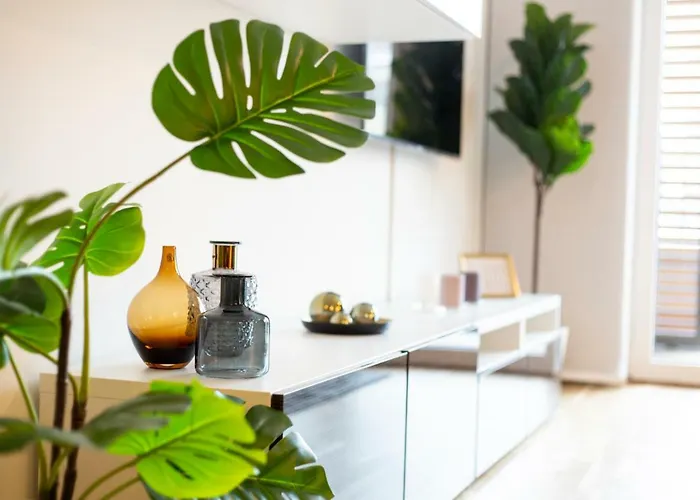 Apartment Cozy & Cool * 5 Min To Center *
